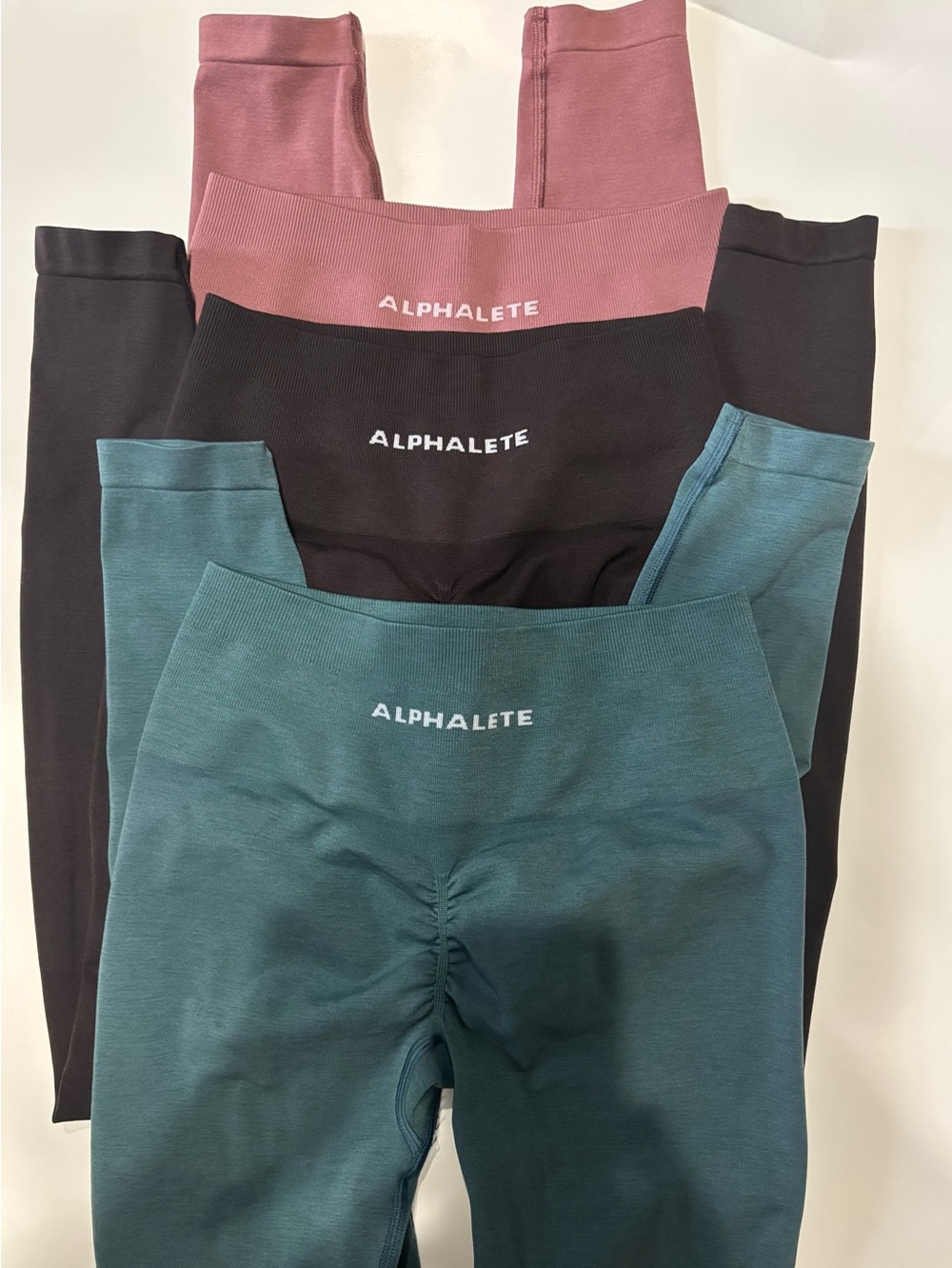 Alphalete amplify leggings 3 pairs size small good condition